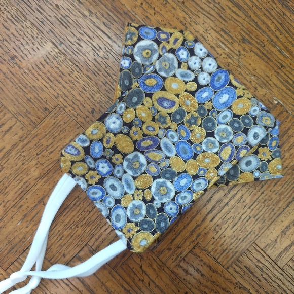 Specialty cotton print face masks - Picture 5 of 10